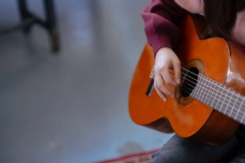 方磊《别哭我最爱的人吉他谱》-G调-小磊吉他教室